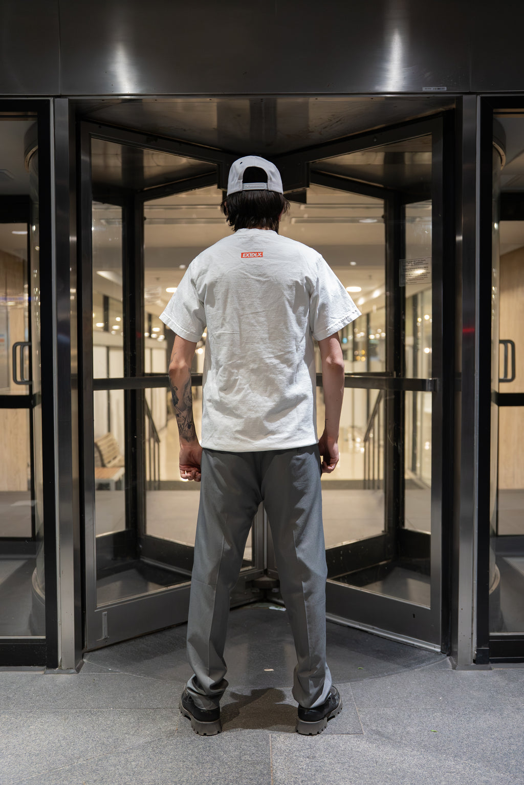 WHITE ESSENTIAL BOX TEE