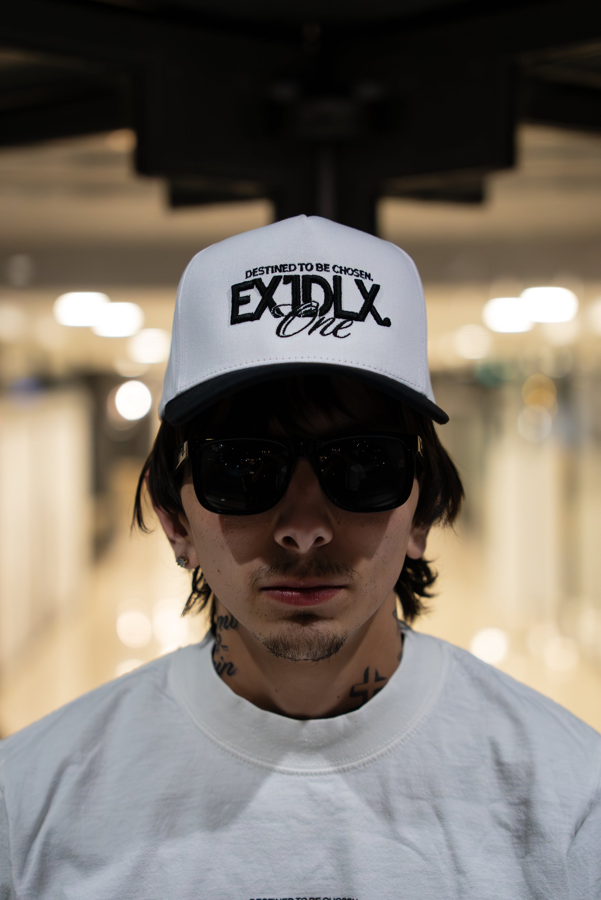 WHITE ESSENTIAL CAP