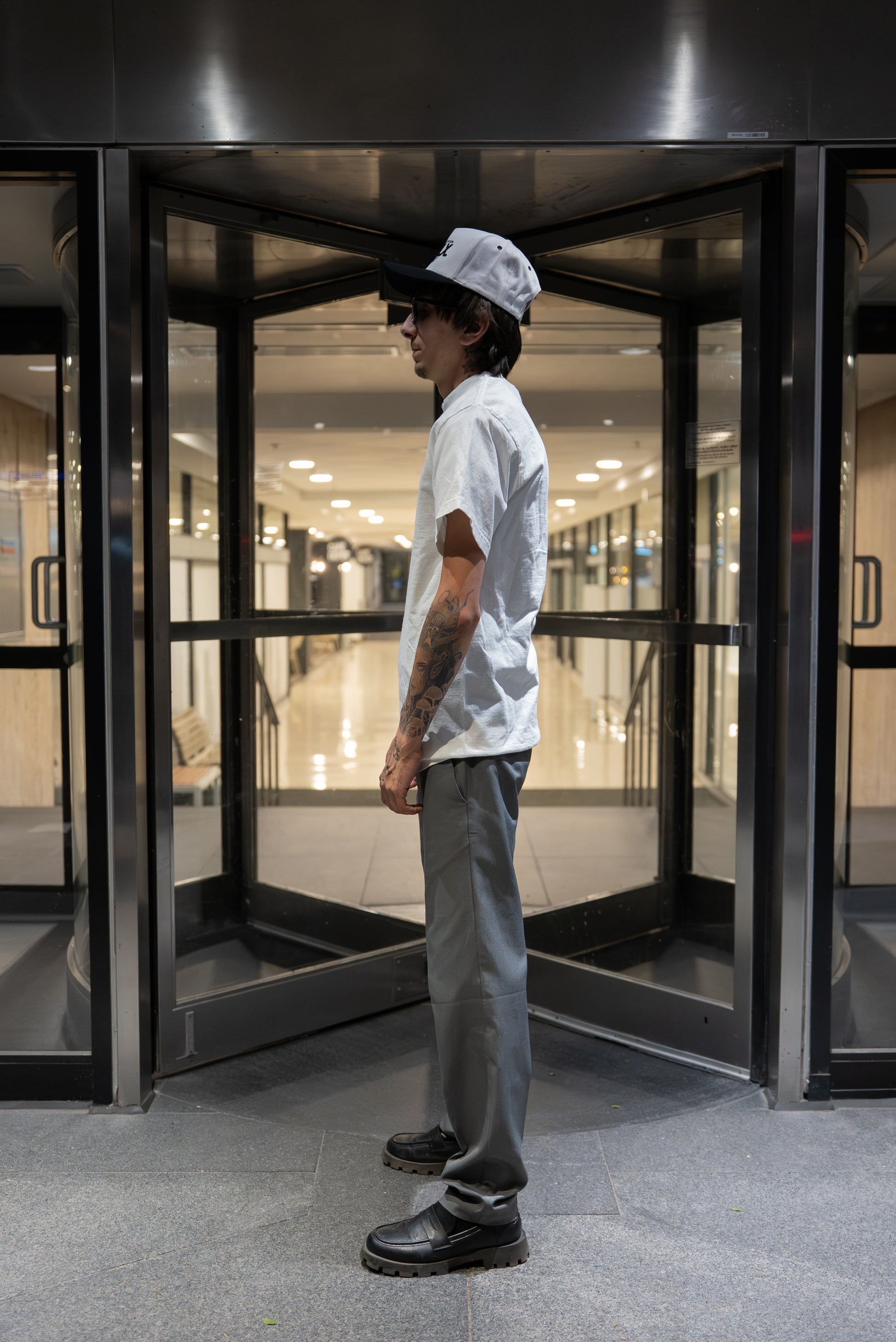 WHITE ESSENTIAL BOX TEE