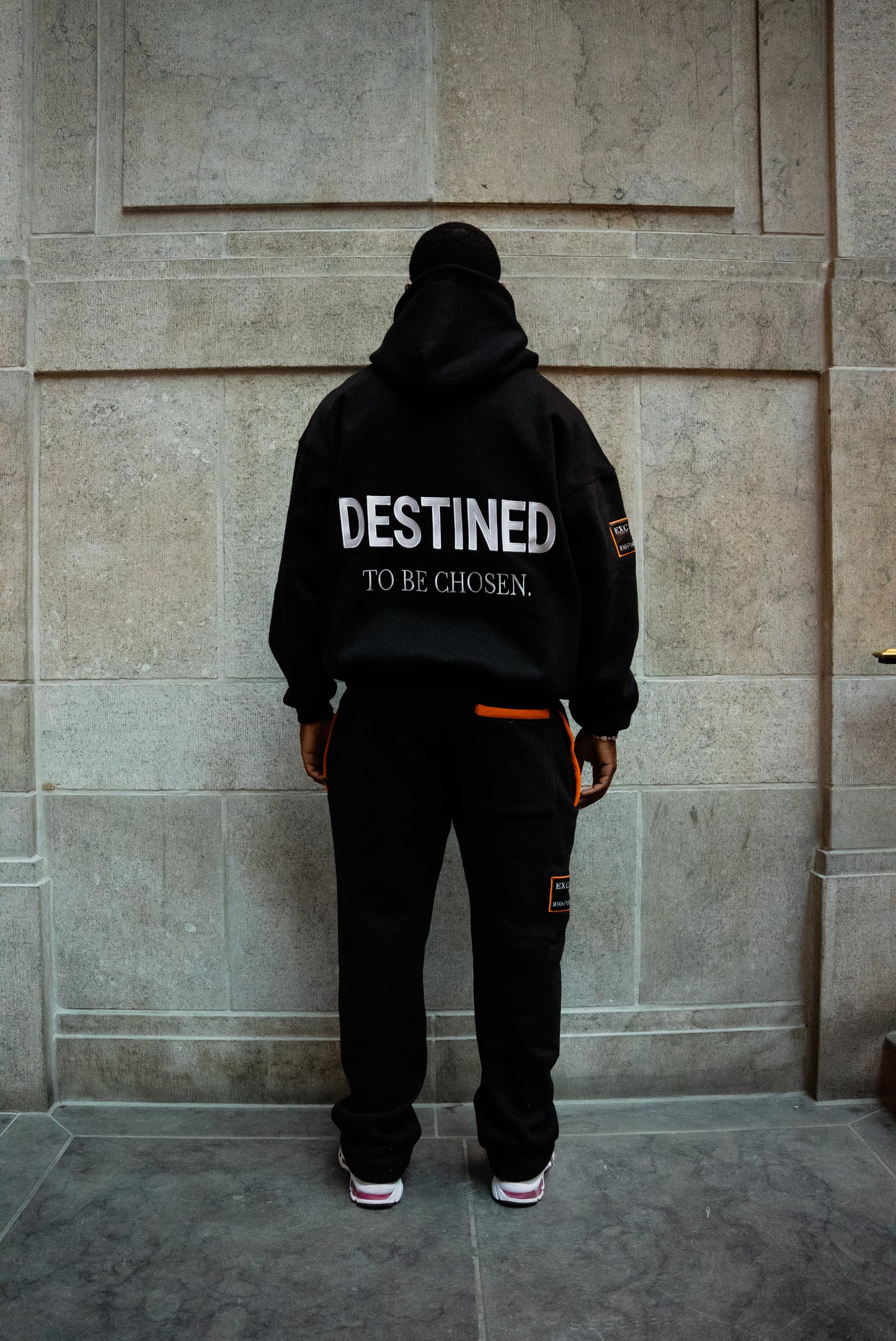 BLACK SIGNATURE SET.